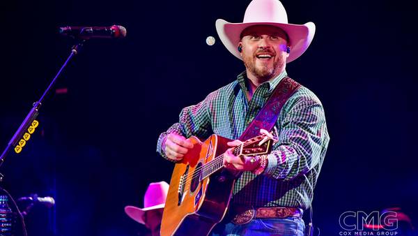 Cody Johnson reveals the classic country duet he wants to sing with Lainey Wilson