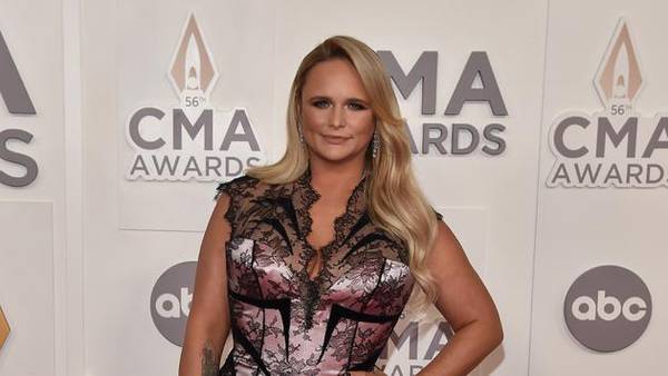 VIDEO: Miranda Lambert breaks up fight in the middle of her show