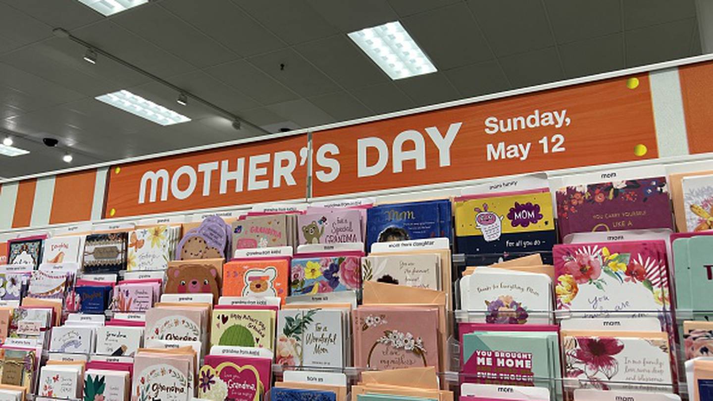 Mother’s Day 2024 How to make mom a gift, create a card, even make her